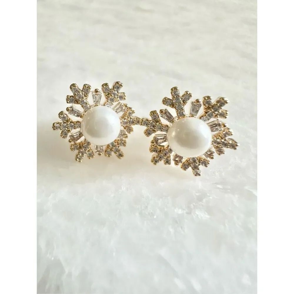 Pearl snowflake stud earrings cubic zirconia